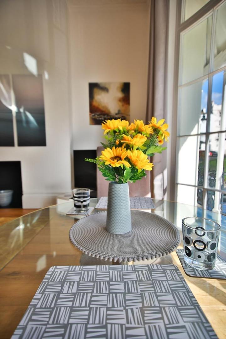 41b Wellington Apartment *